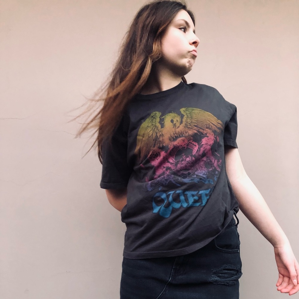 Queen 1975 Rock Tee 🎸🎸🎸